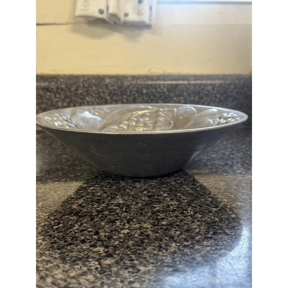 Metal Round Bowl Dish by The Wilton Co RWP Round Pewter Salad / Fruit Bowl 9